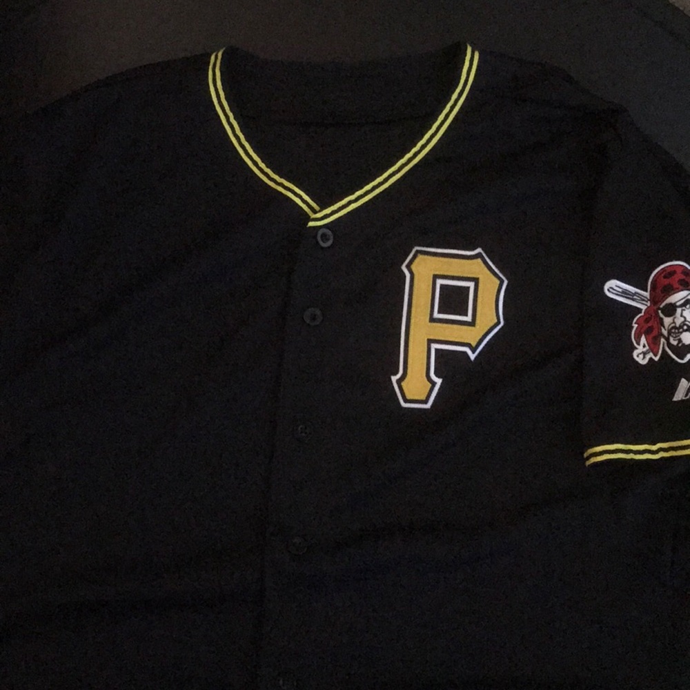 Majestic Pirates Jersey Size 50